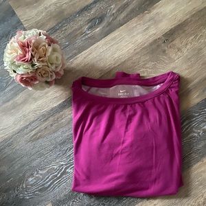 Nike dry fit long sleeve size medium